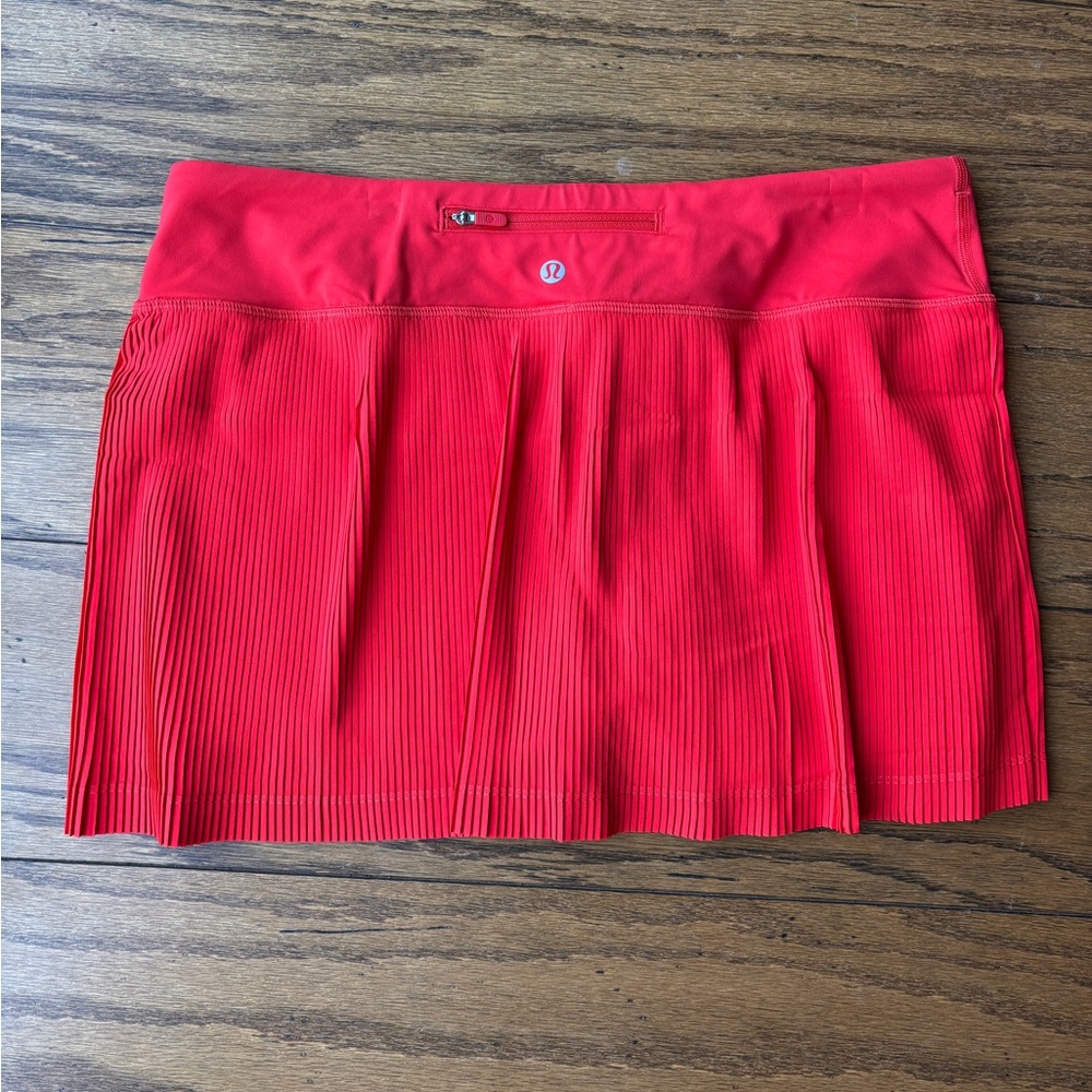 Lululemon Red Women's Skort - Picture 2 of 4
